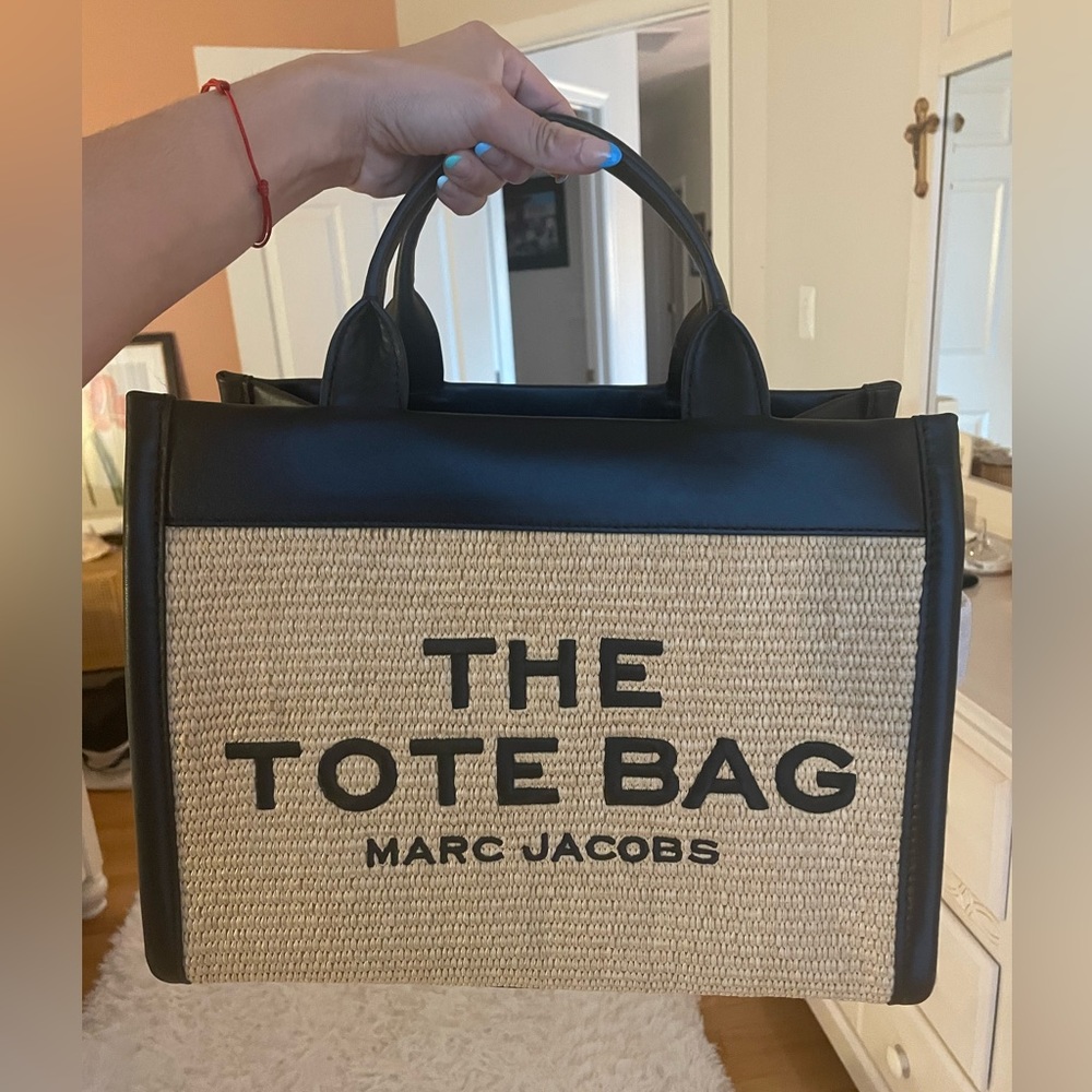 Marc Jacobs Women Medium Tote Bag